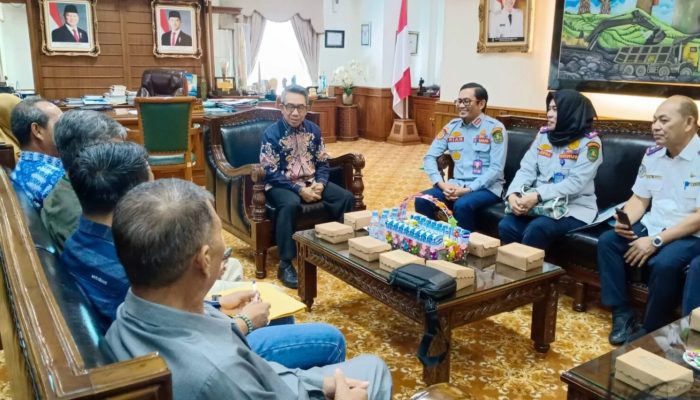 Gotong Royong Pemkab dan Perusahaan Dorong Rehabilitasi Bandara Uyang Lahai