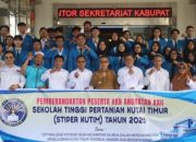 53 Mahasiswa STIPER Diminta Selaraskan Program KKN dengan Prioritas Pemkab Kutim