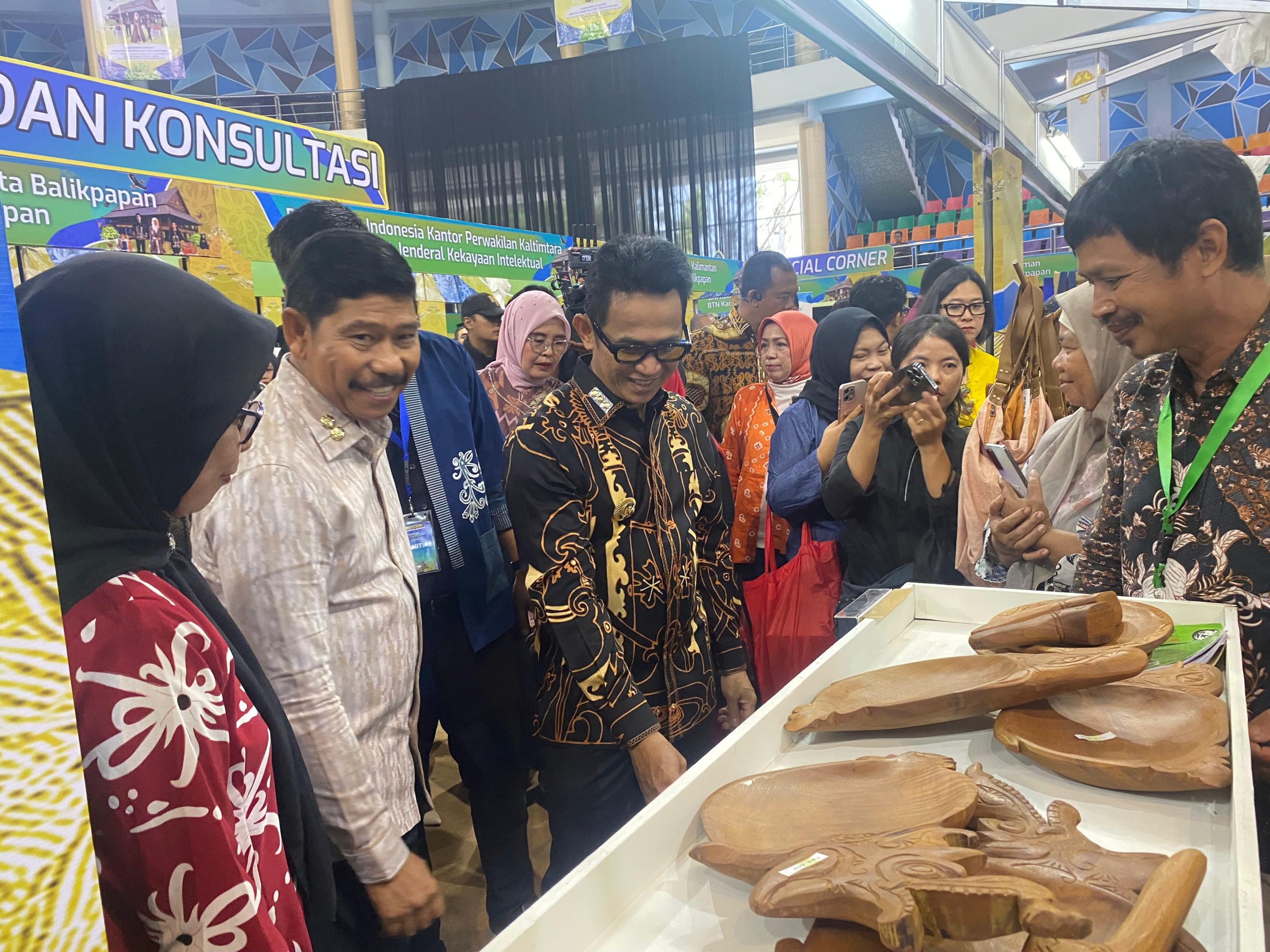Pemkab PPU mendorong UMKM dan produk lokal menembus pasar nasional. Abdul Waris Muin menyiapkan sinergi dengan BI dan event di PPU.