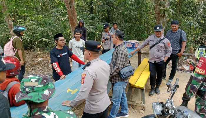 Petani Tepian Makmur Didampingi PDIP Kutim Kepung Kantor PT AWS, Tolak Pengrusakan dan Perampasan Lahan