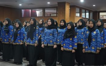 Bupati PPU Mudyat Noor meminta 180 PNS baru meninggalkan euforia pengangkatan dan membuktikan kinerja melalui pelayanan publik yang cepat, transparan, dan berintegritas.