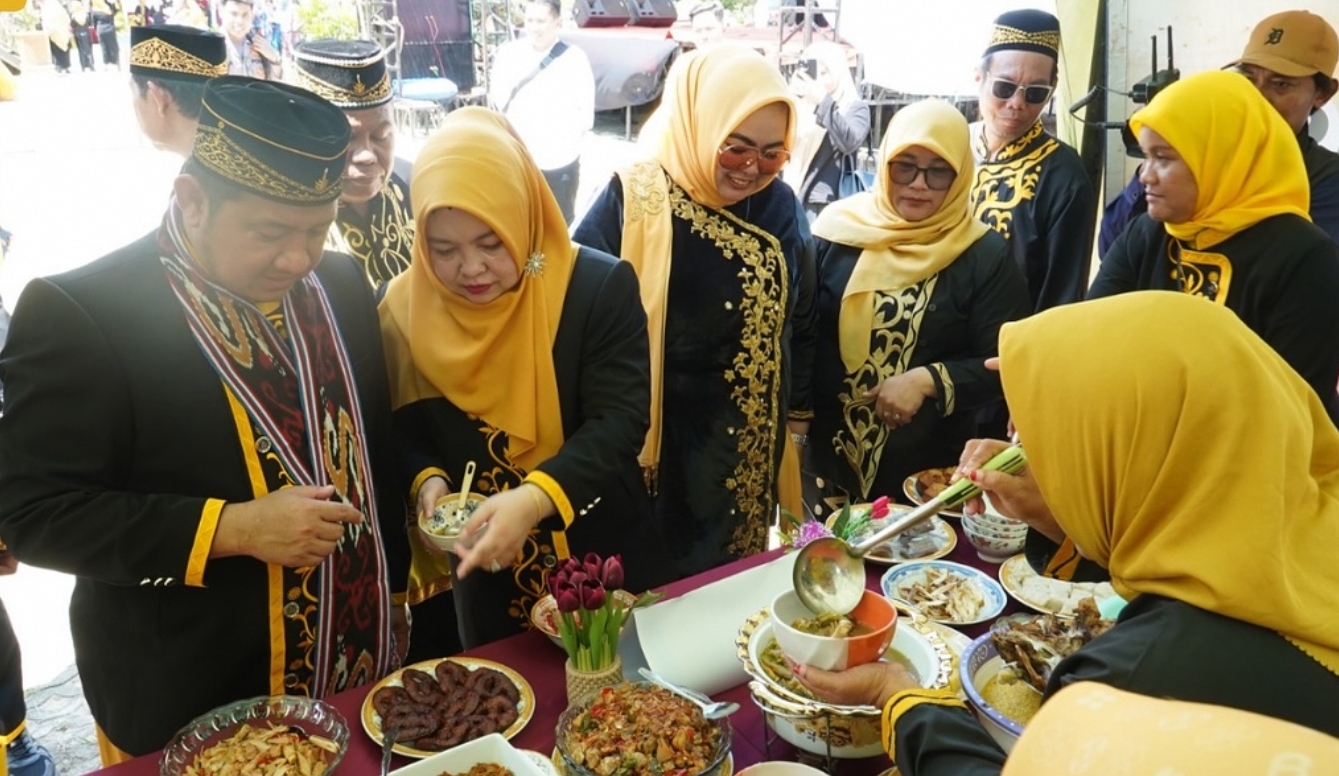 Festival Belian Adat Nondoi 2026 di PPU berlangsung empat hari empat malam. Anggaran Rp300 juta disiapkan untuk pelestarian budaya dan mendorong ekonomi UMKM lokal.