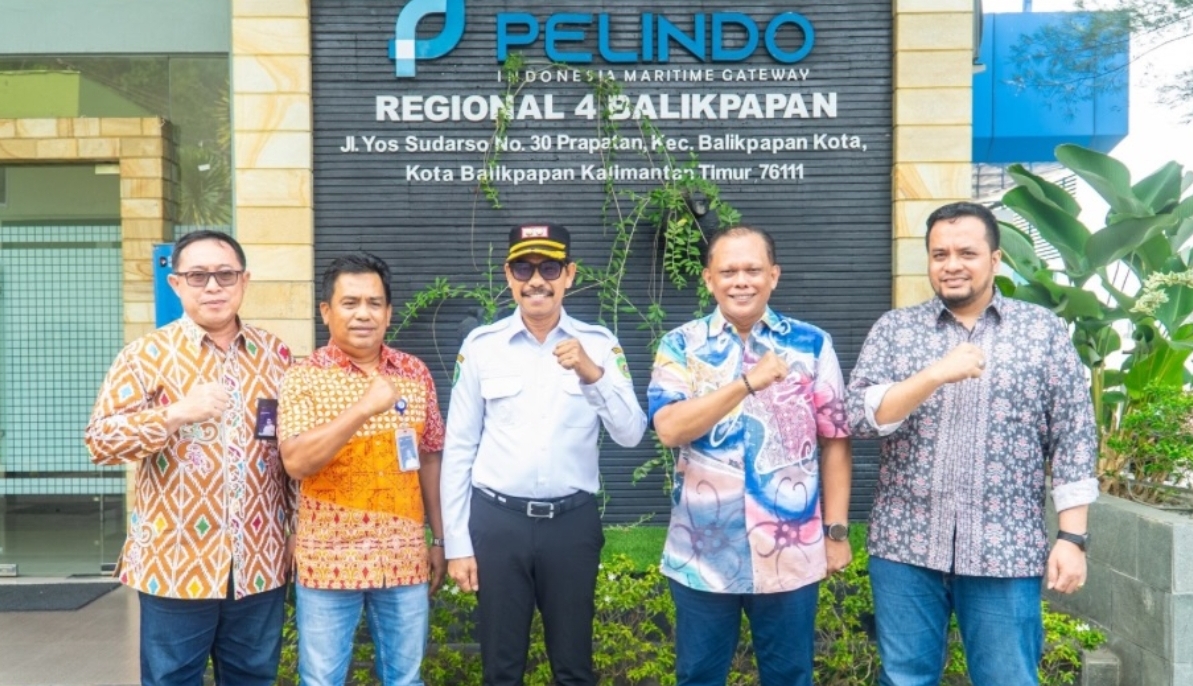 Wakil Bupati PPU, Abdul Waris Muin, dengan jajaran petinggi PT Pelabuhan Indonesia (Pelindo) Regional 4 Balikpapan pada Rabu